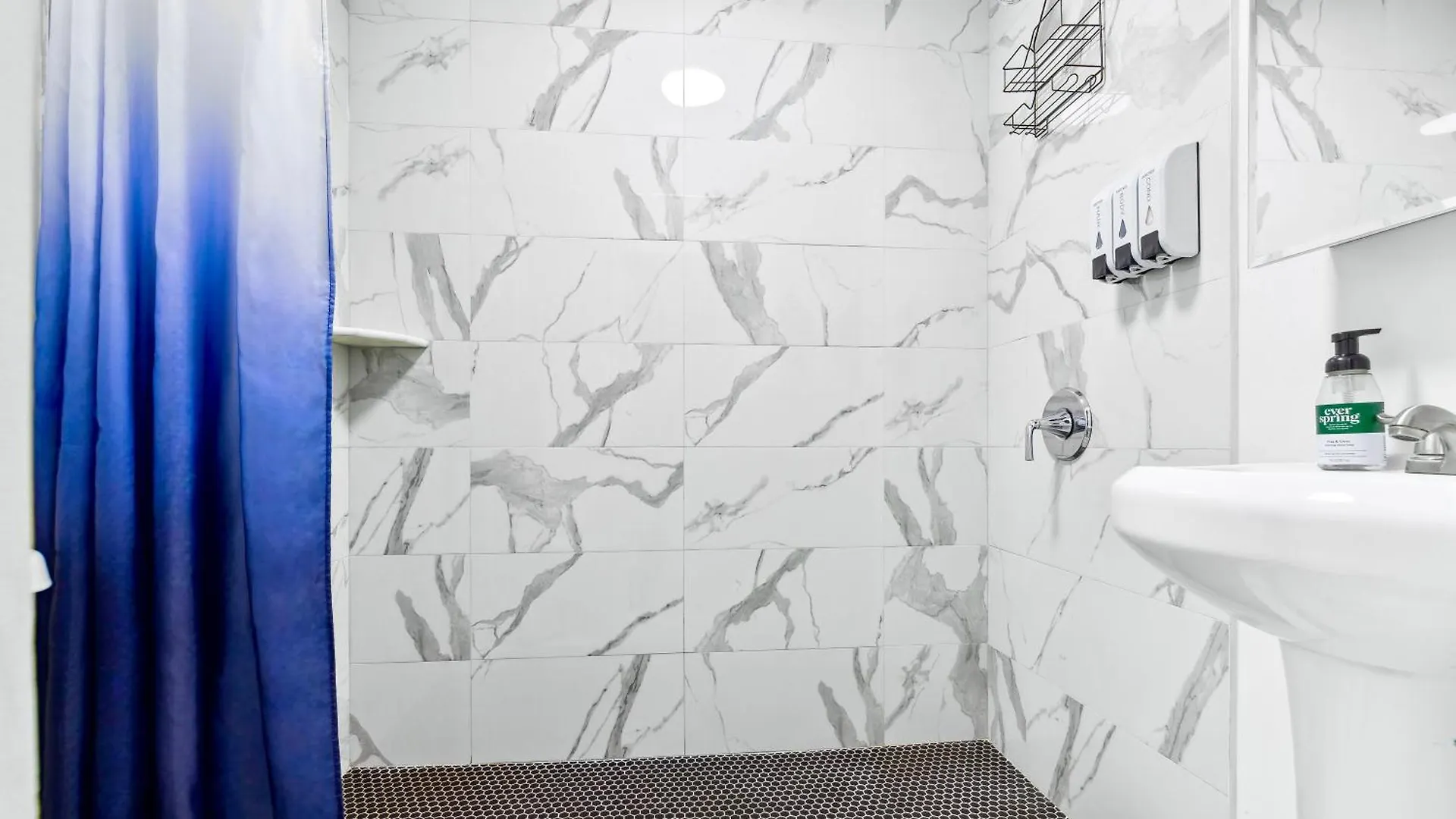 Homelike Suites In The Heart Of China Town New York