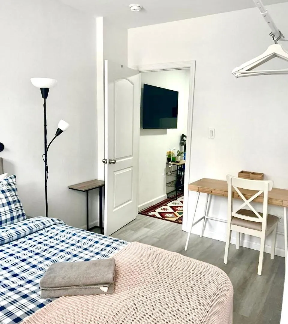 Homelike Suites In The Heart Of China Town New York Apartment